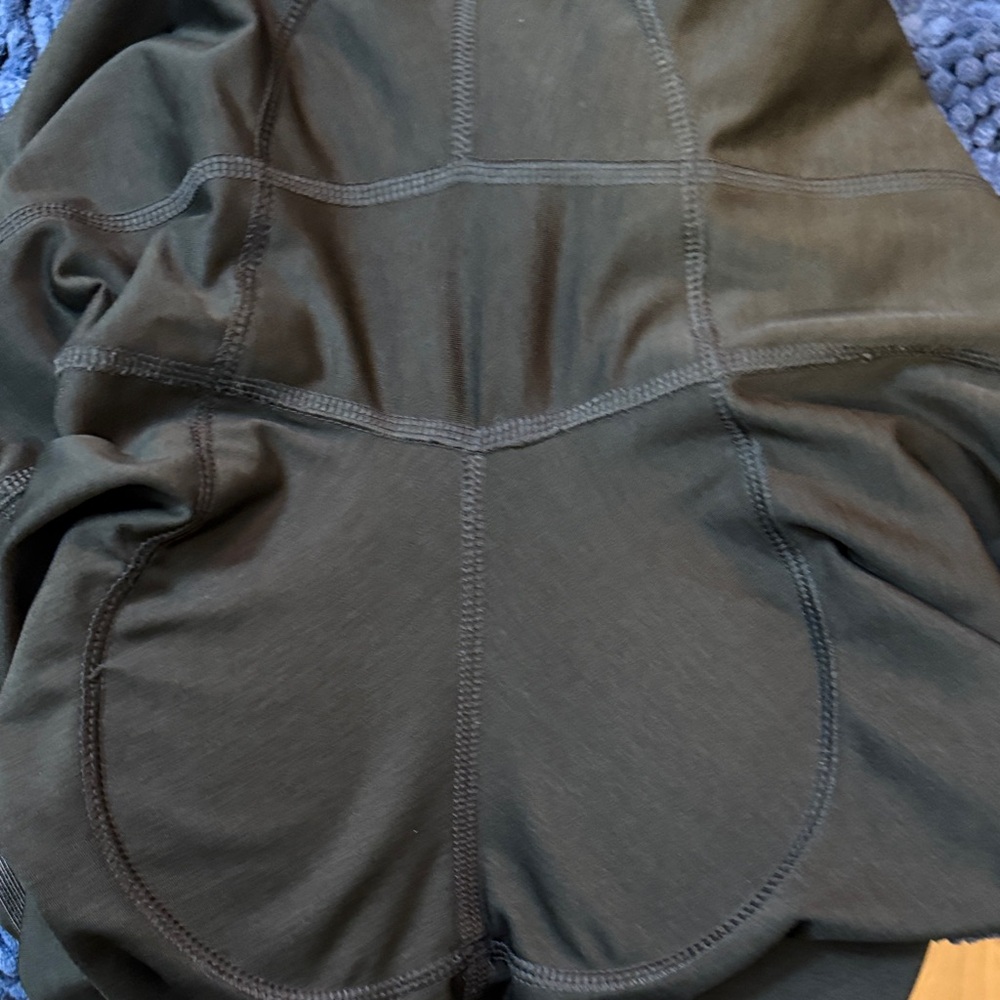 REI Black Women's Bike Shorts - Picture 4 of 4